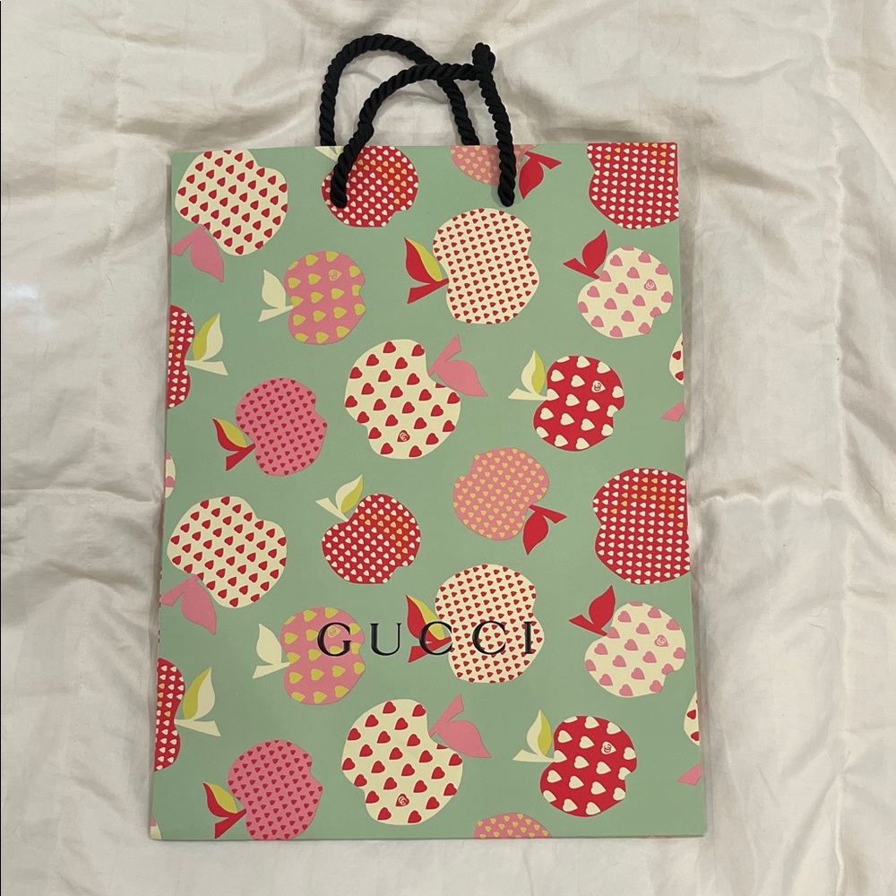 Gucci Apple Design shopping bag